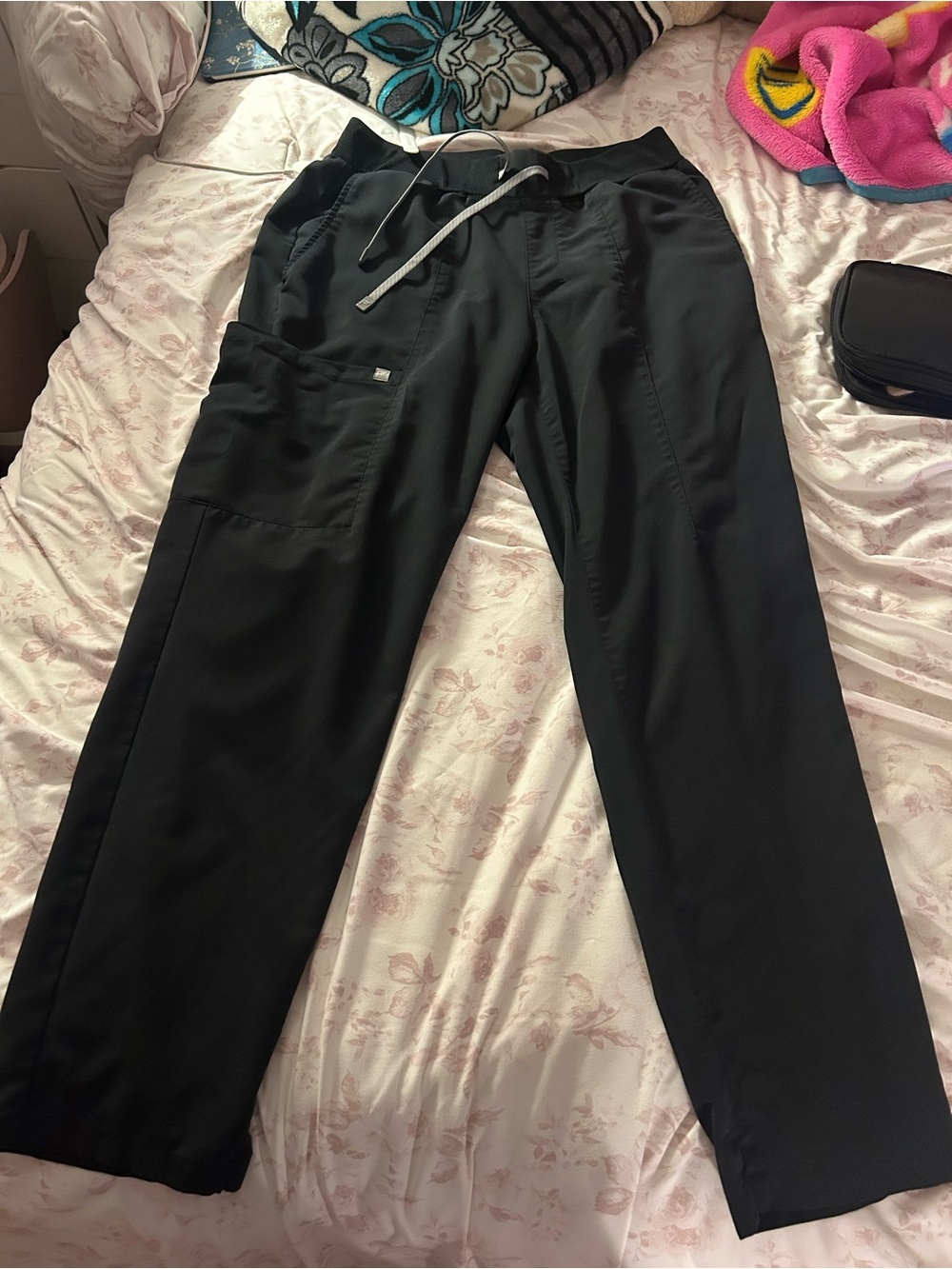 Fabletics Classic Scrub Pants